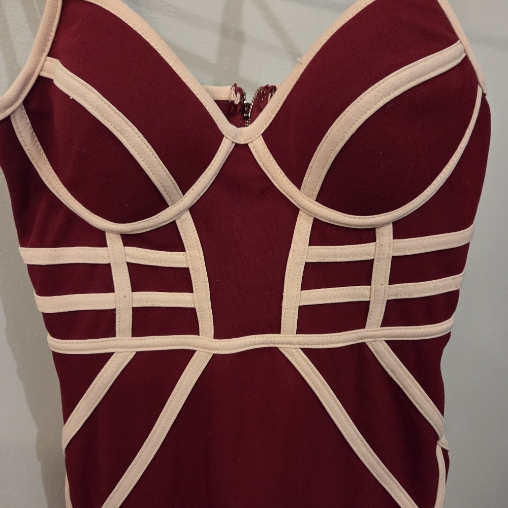 Entry Red and Gold Geometric Mini Dress - Picture 4 of 5